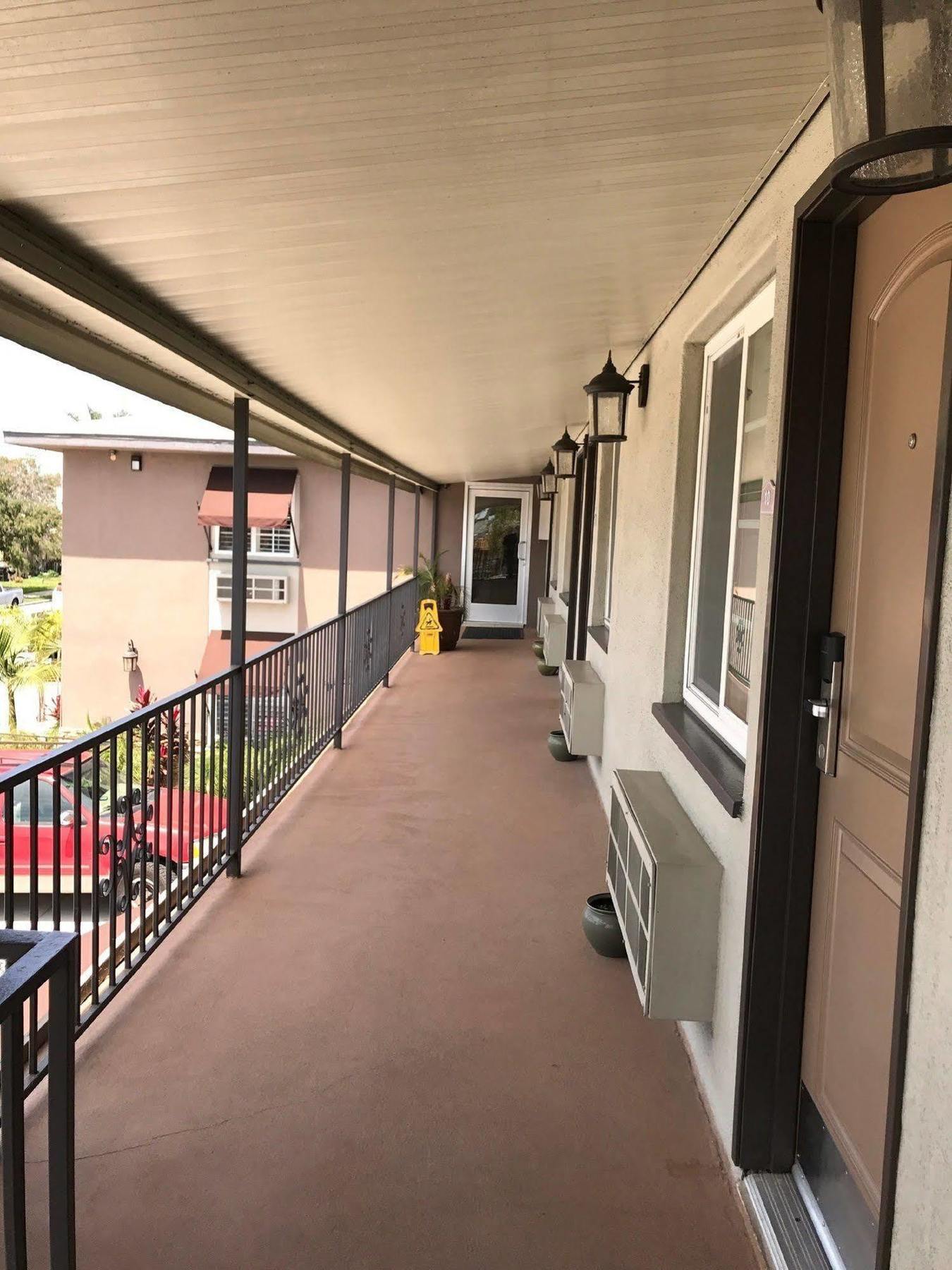 Berkshire Motor Hotel Сан Диего Екстериор снимка